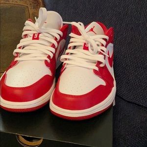Jordan 1 Lows Gym Red